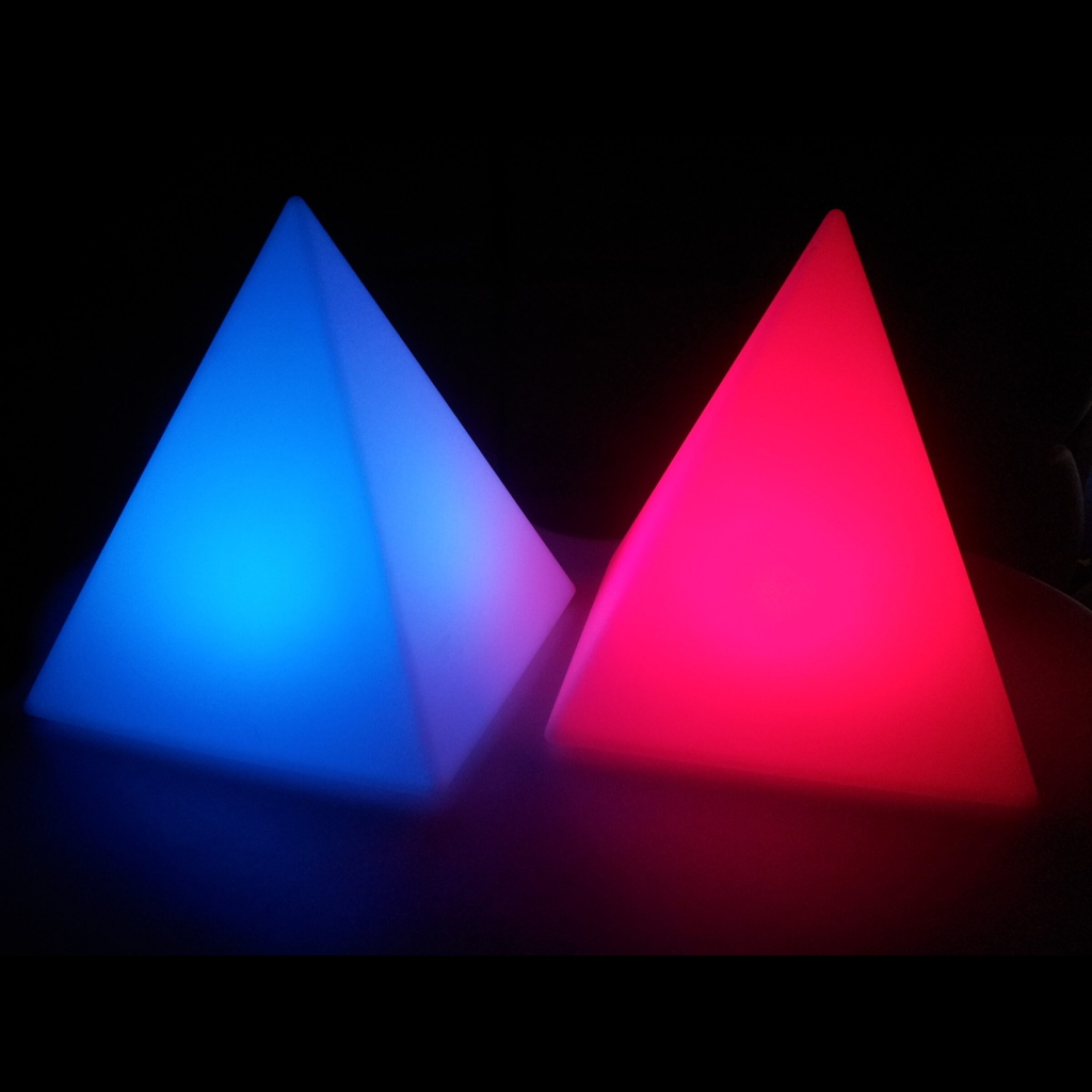 Led Wire Pyramid Piramide LED - Led Moments