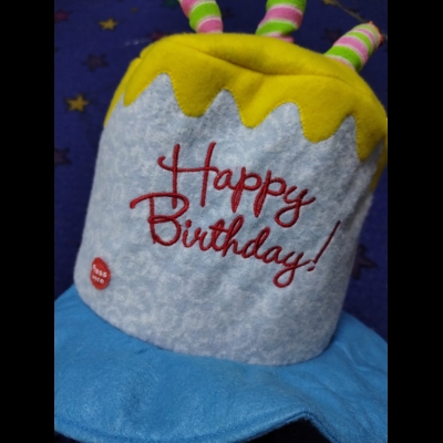 SUPER SOMBRERO FELIZ CUMPLE CON SONIDO Y MOVIMIENTO