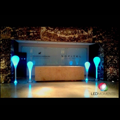 Lampara de piso Gota 1.50 LED