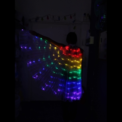 CAPA LED ALAS CHICA MULTICOLOR