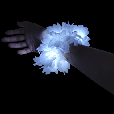 PULSERA HIPPIE BLANCA LED