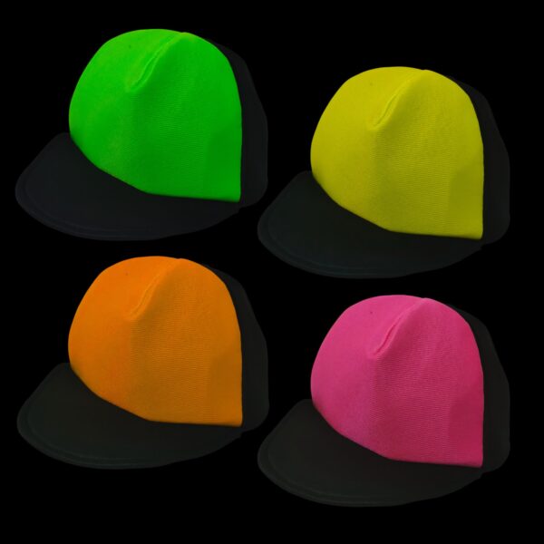 GORRA NEGRA Y FLUO DE TELA LISA